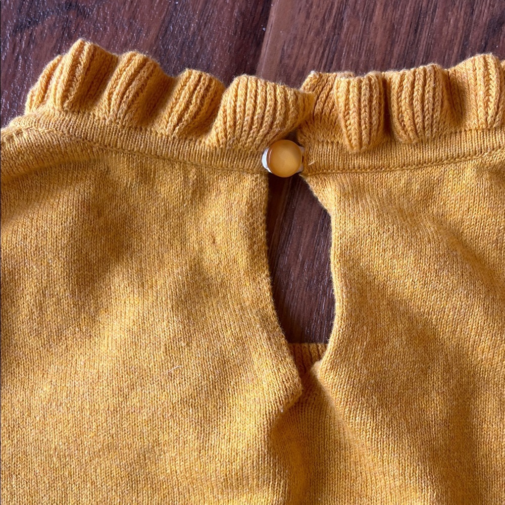 J. Crew Mustard Ruffle Neck Sweater Size M - Picture 7 of 7